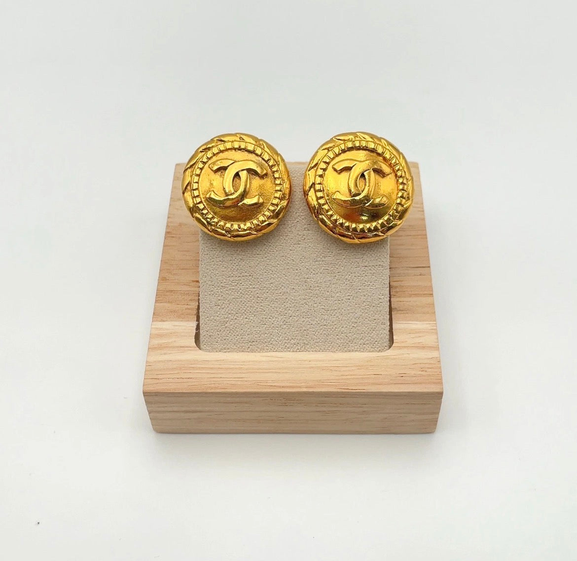 Archival 1970s Chanel Vintage CC Twisted Rope Button Clip-On Earrings - Full Collector Set