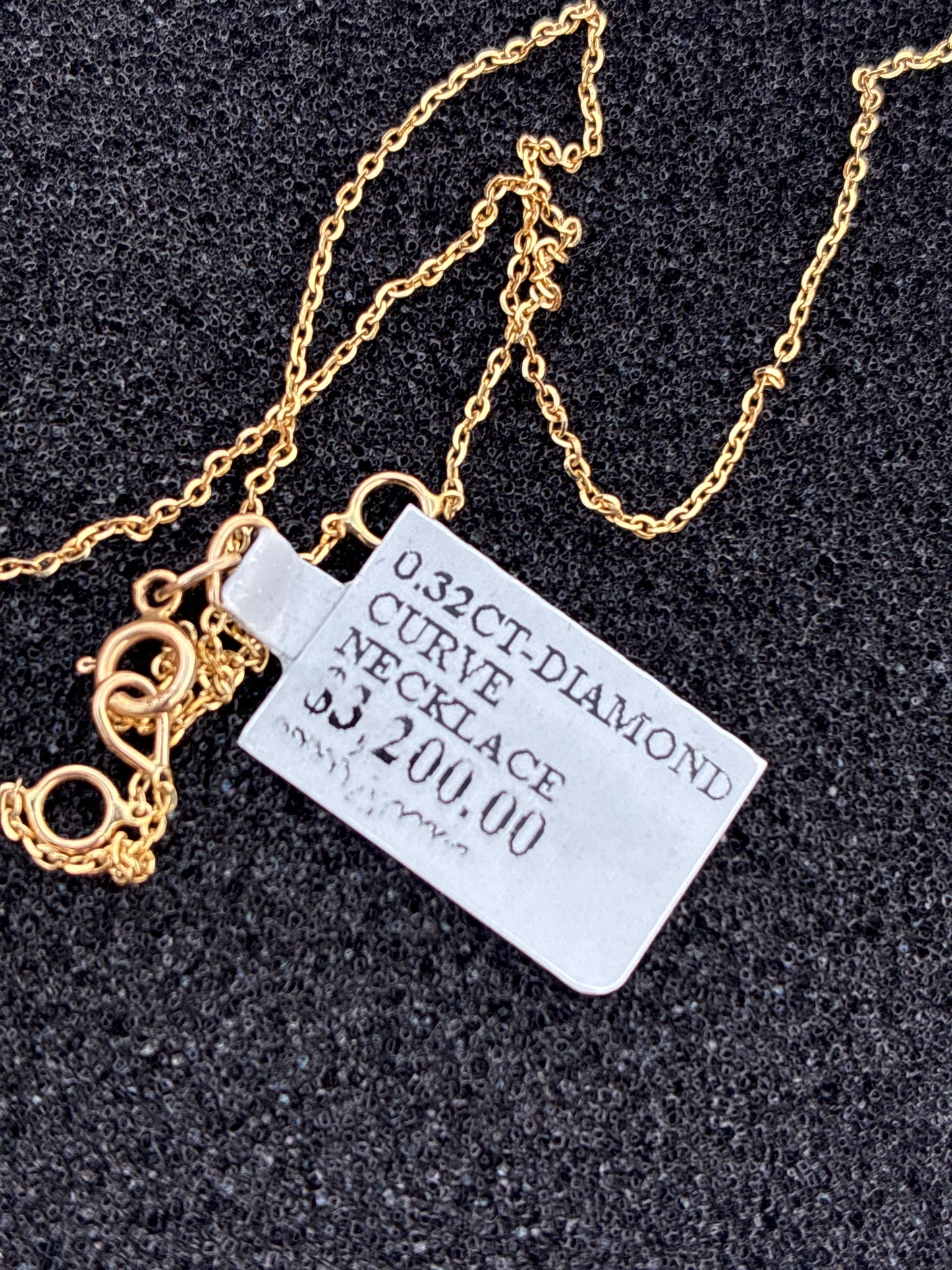 Diamond curve necklace