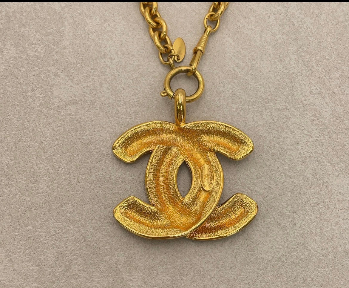 Authentic Vintage Chanel Quilted CC Pendant Necklace 24k Gold Plated Lagerfeld