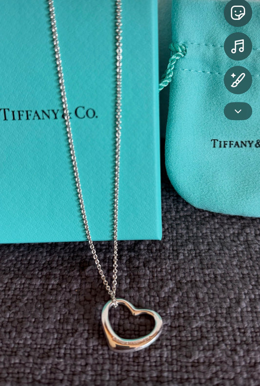 Vintage Tiffany’s Elsa Peretti Open Heart